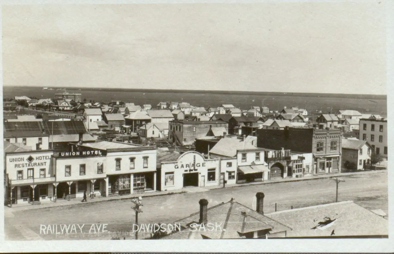 Railway Ave., Davidson, about 1925