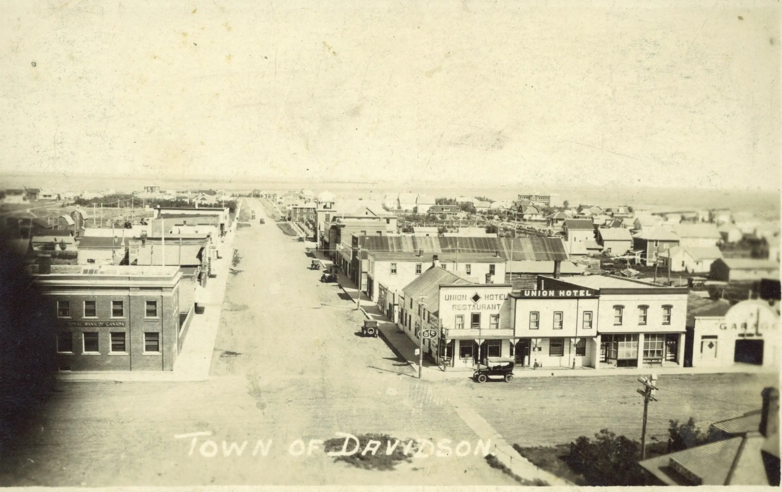 Bird's eye view of Davidson's main street
