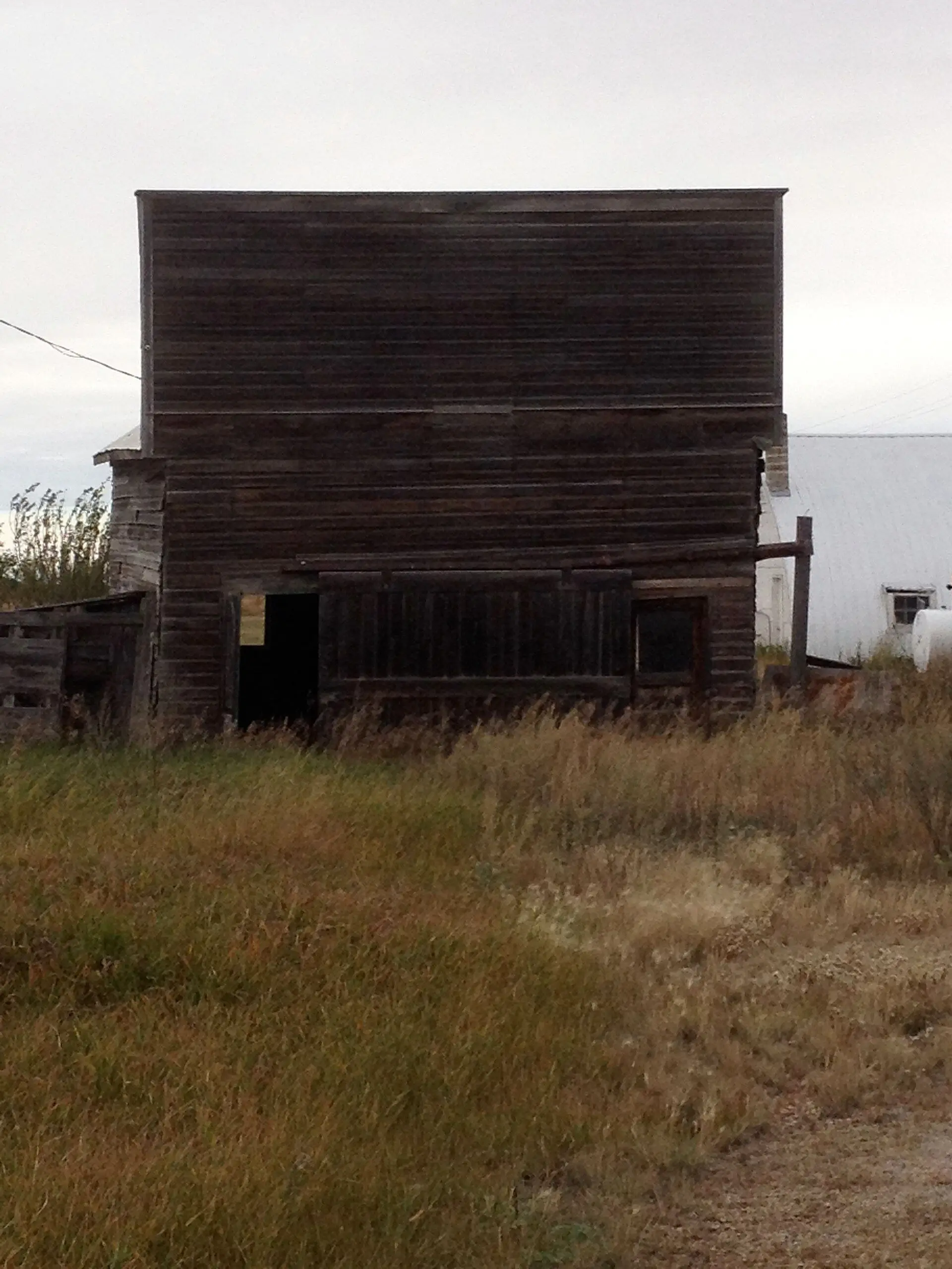 Abandoned wooden building in Girvin