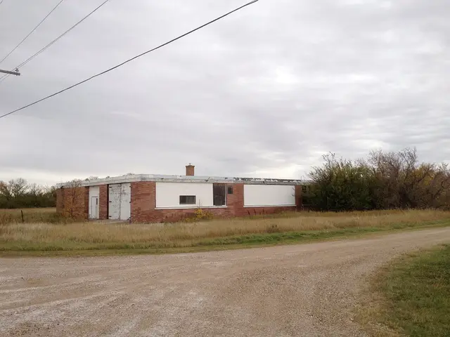 Abandoned brick building at Girvin